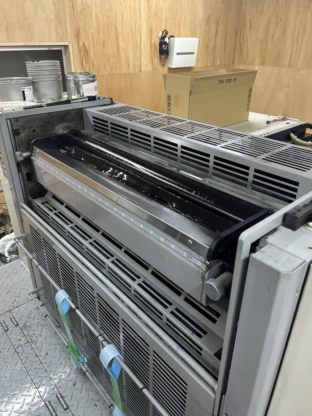 オフセット印刷機のインクつぼ